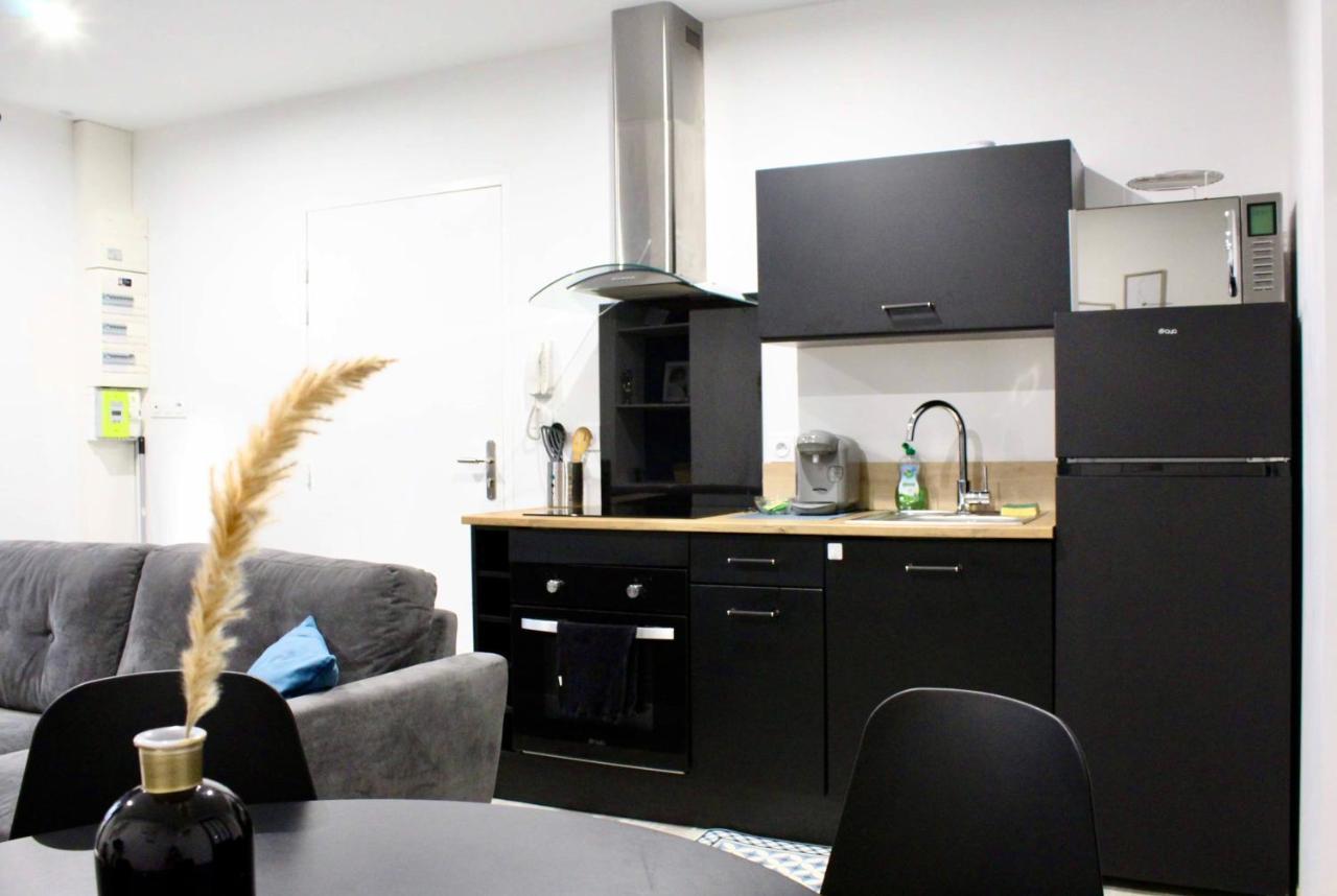 Charming Riverside Retreat: Center Comfort With Premium Amenities Angouleme